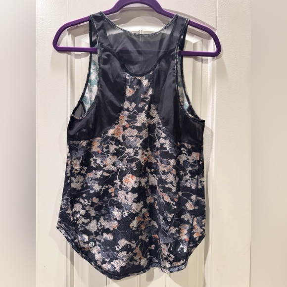 Lululemon Sculpt Tank II in Spring Bloom Multi / Black - Picture 7 of 10